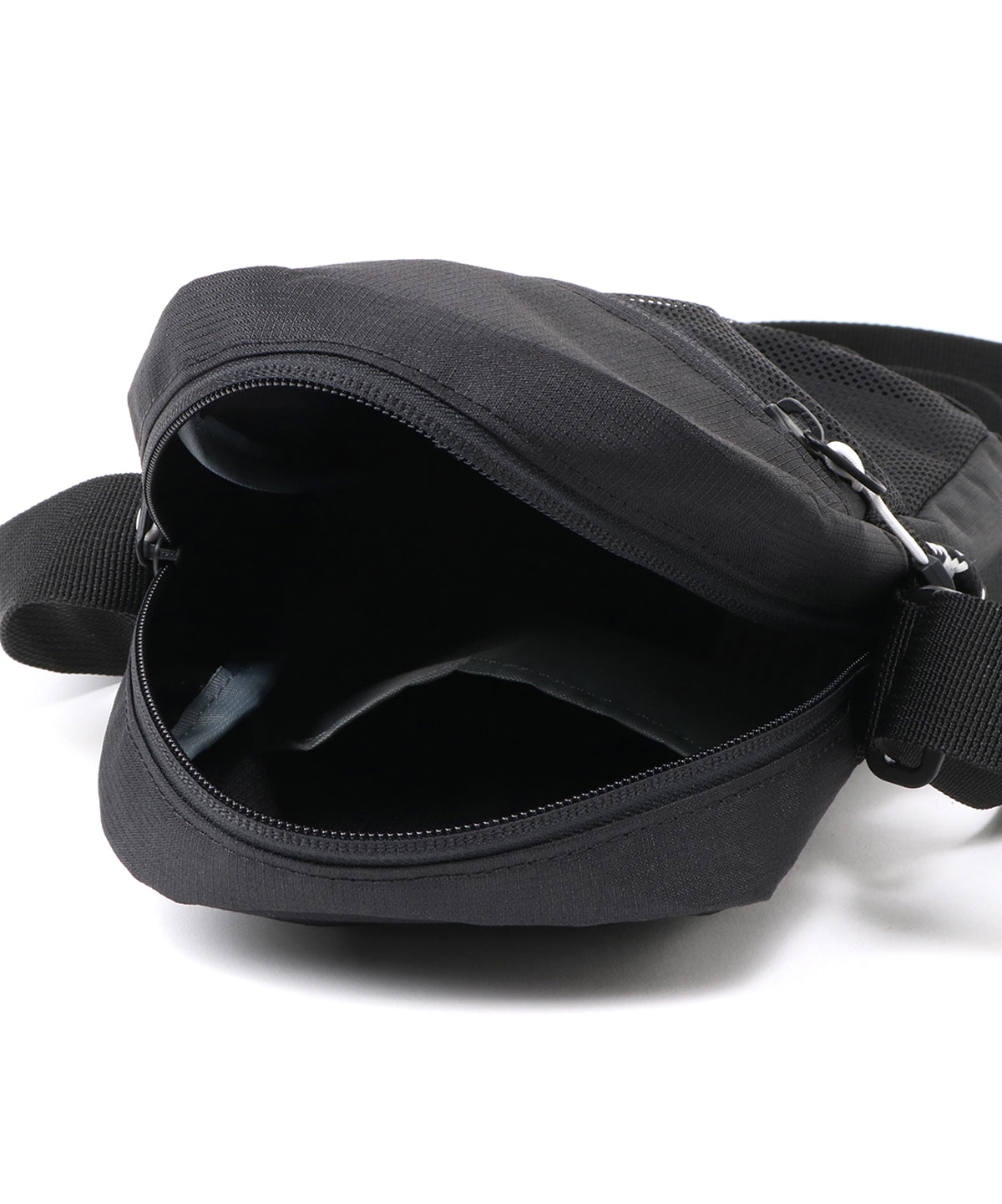 CHUMS Easy-Go Shoulder Bag